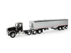 47367 - ERTL Toys Peterbilt 367 Semi Truck