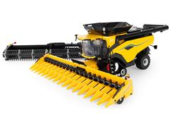 ERTL #61046 - New Holland CR11 Tracked Combine with FD250 FlexDraper and C516 Corn Head - Prestige Collection