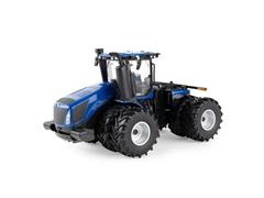 ERTL #61055 - New Holland T9 655 Tractor with Dual Wheels - Prestige Collection