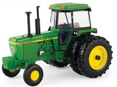 ERTL #85058 - John Deere 4440 Tractor