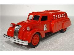 9500T - ERTL Toys Texaco 10 1993 1939 Dodge Airflow Tanker