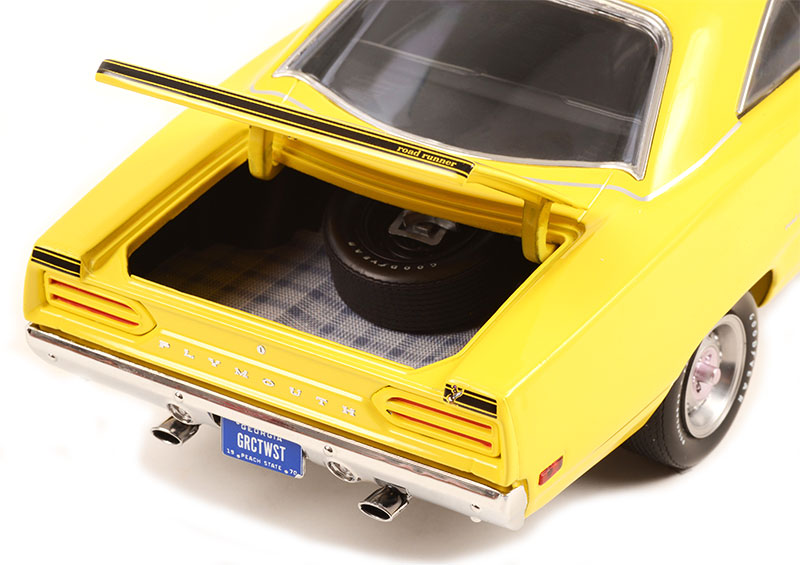 GMP/'70 Plymouthプリムス RoadRunner 1/18 Amazon.co.jp: 1/18 GMP Plymouth Road Runner 1970 The HAMMER