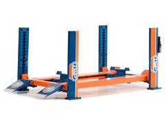 Greenlight Diecast Gulf Oil 2 Four Post Lift