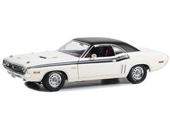 13668 - Greenlight Diecast 1971 Dodge Challenger R_T