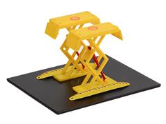 Greenlight Diecast Shell Oil Automotive Double Scissor Lift Auto