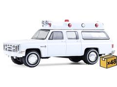GREENLIGHT #30508-MASTER - 1983 Chevrolet Suburban K20 Custom Deluxe Ambulance in Plain White - Hobby Exclusive
