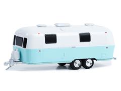 Greenlight Diecast 1971 Airstream Double Axle Land Yacht Safari