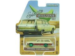 Greenlight Diecast 1976 Pontiac Grand LeMans Safari