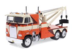 86631 - Greenlight Diecast 1984 Freightliner FLA 9664 Tow Truck