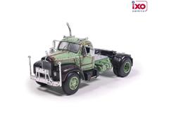 IXO AMERICA #U64TR050 - 1953 Mack B61 in Rusty Green and Black - Cab Only