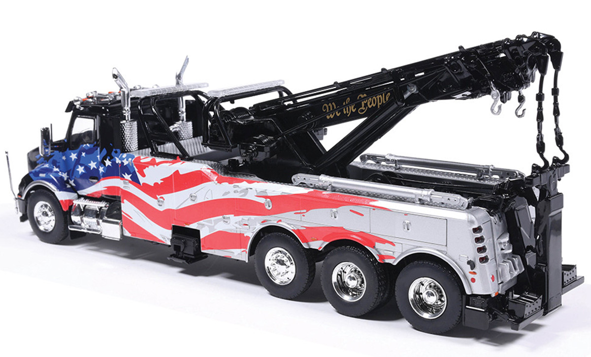 Kenworth T880 Wrecker in Black with American Flag - U43TTR003