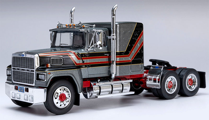 TOUGH 43 シルバー トラック 1/43 1978 Ford LTL-9000 Sleeper in Metallic Dark Grey with Black and