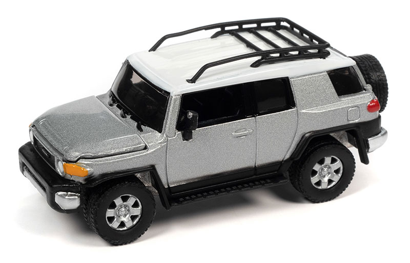 2007 Toyota FJ Cruiser in Titanium Silver - JLSP278-A