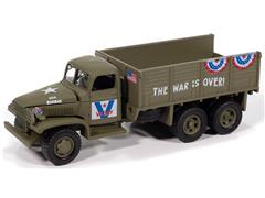 Johnny Lightning WWII GMC CCKW 6x6 Troop