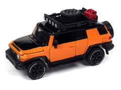 JLSP361-B - Johnny Lightning 2007 Toyota FJ Cruiser