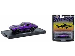 M2MACHINES #11228-128-A - 1966 Chevrolet Corvette 427 in Metallic Purple with Black Stripes