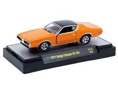 M2MACHINES #32500-110-D - 1971 Dodge Charger SE 383 in Orange