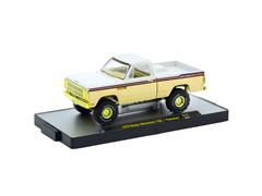M2MACHINES #32500-111-B-SP - 1979 Dodge Adventurer 150 Power Wagon Pickup Truck in Palomino Color Scheme with Gold Chrome Rims