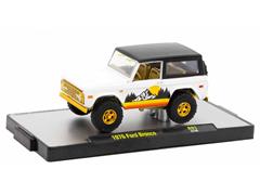 M2MACHINES #32500-91-A-SP - 1976 Ford Bronco in White with Mountain Sunrise Graphics Gold Chrome Rims and Gold Chrome Accents