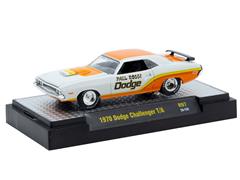M2MACHINES #32500-97-D - Paul Rossi - 1970 Dodge Challenger T/A in White and Orange