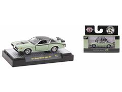 M2 Machines 1971 Dodge Charger Super Bee #32600-77-E