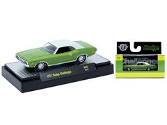 M2MACHINES #32600-95-C - 1971 Dodge Challenger in Green with White Top
