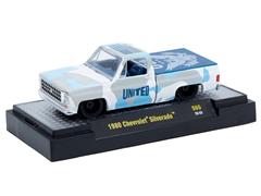 M2MACHINES #32600-S60-F - 1980 Chevrolet Silverado in White Grey and Blue Camo