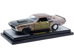 M2MACHINES #40300-138-A - 1970 Dodge Challenger with Heavily Weathered Distressed Finish and Mismatched Panels