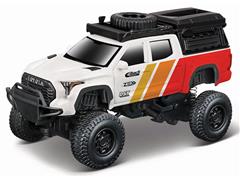 MAISTO #82831W - R/C 2022 Toyota Tundra TRD Pro Pickup in White - Mini Metal Off-Road - Remote Control