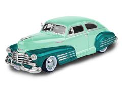 79027GR - Motormax 1948 Chevrolet Aerosedan Lowrider