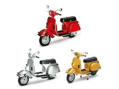 42123-CASE - New-Ray Toys 1978 Vespa P200E Motor Scooters