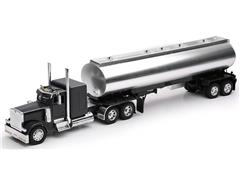 New-Ray Toys Peterbilt Custom 379 Semi Truck