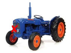 UNIVERSAL HOBBIES #2898-X - Fordson Dexta Tractor - 1960 - 1962