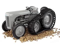 5303 - Universal Hobbies Ferguson TEA 20 Tractor