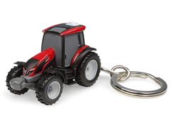 5871 - Universal Hobbies Valtra G135 Tractor