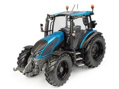 6294 - Universal Hobbies Valtra G135 Unlimited Tractor