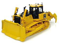 8010 - Universal Hobbies Komatsu D155 AX Dozer