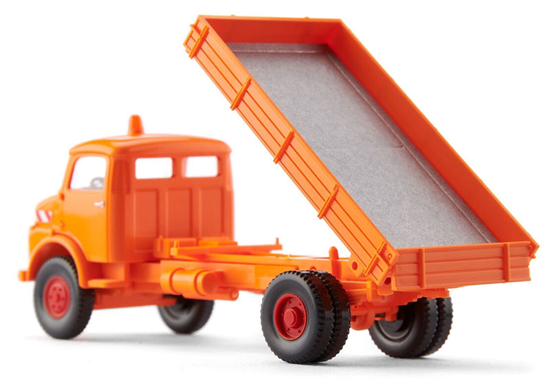 1959-67 Mercedes-Benz LAK 710 Flatbed Dump Trailer in Communal