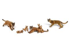 Scenic Accents - Cougars and Cubs - HO Scale #A1949